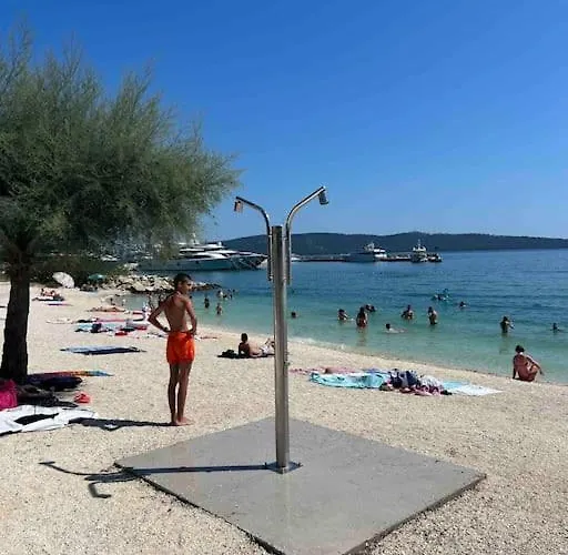 Kastel Daire Kastela