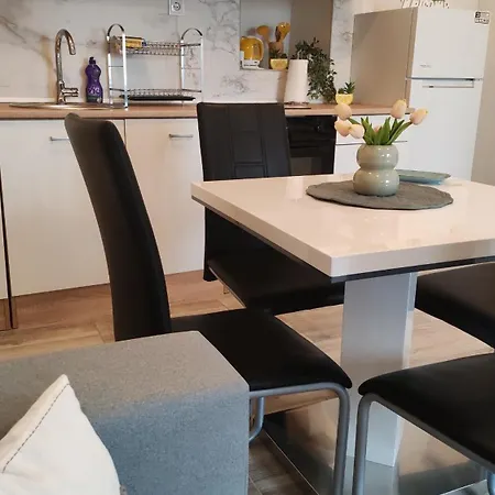 Kastel Apartment *