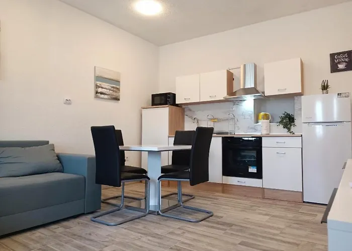 Apartment Kastel *